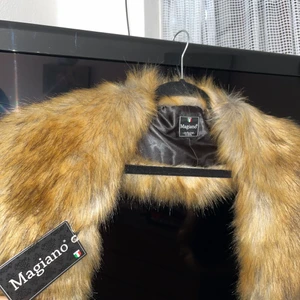 Pälskrage - Hel ny oanvänd pälskrage  (Ej äkta)