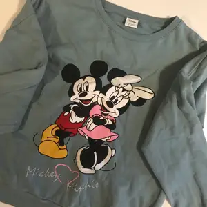 Disney sweatshirt 