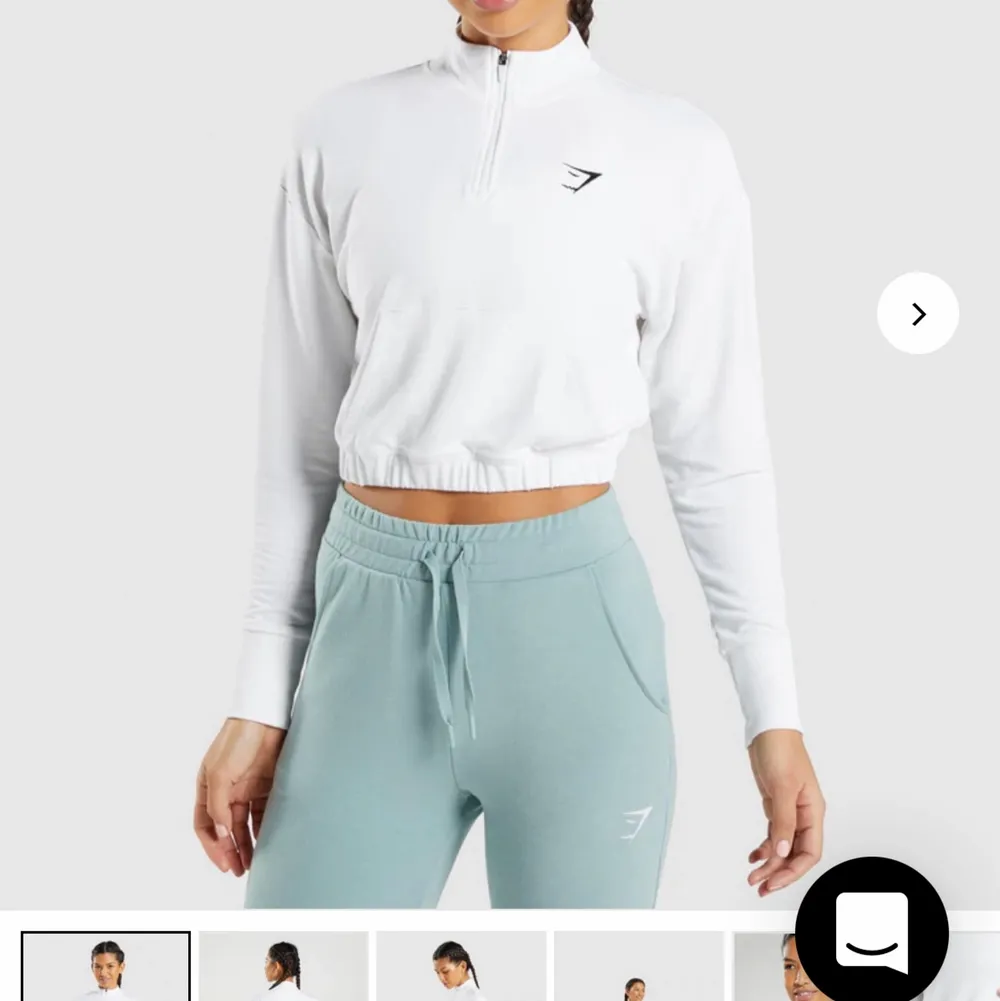 Vit tröja / hoodie/ pullover från gymshark i storlek L. Passar dock M också. I nästintill nyskick då den är sällan använd. Fraktas spårbart :). Hoodies.