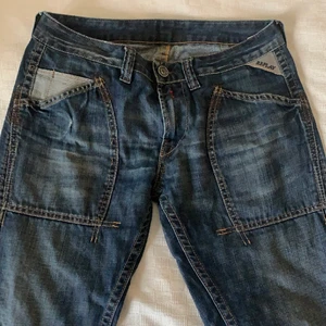 replay jeans - ‼️intresse koll‼️ är osäker om jag vill sälja. as snygga baggy replay jeans med coola fickor.  för mig sitter dom asbra med skärp eftersom dom är stora i midjan, priset kan diskuteras!!