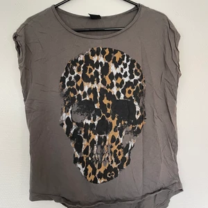 T-shirt med tryck - T-shirt med tryck