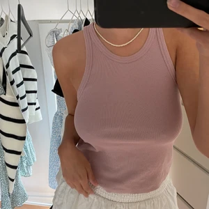 Lila linne - Lila linne från NAKD i storlek S, prefekt till sommaren och så fin färg!!