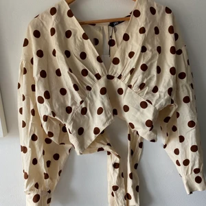 Zara Blus - Jättesöt blus från Zara som jag aldrig använt. 