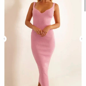 SÖKER - söker denna klänning från Chiquelle 