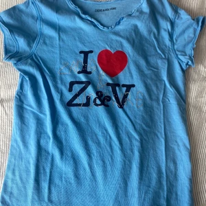 Zadigtröja⭐️ - En asfin blå zadig tröj från barnavdelningen men passar helt perfekt💕 några stenar har ramlat av men inget man tänker på⭐️ u