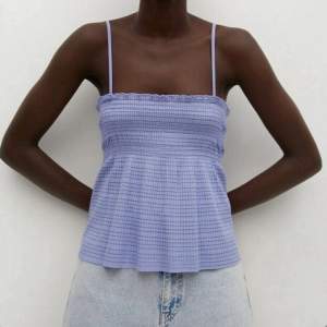 Jätte fint trendigt linne lånade bilder aldrig andvänd!💘💘
