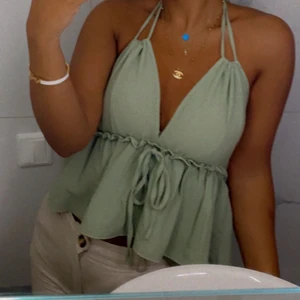 Topp - Säljer min fina topp som inte kommer till använd längre 🥳