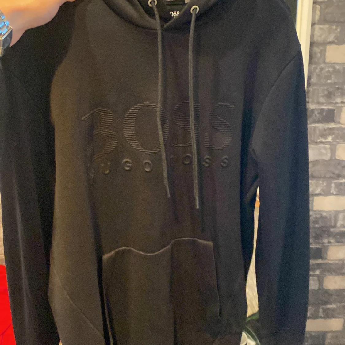 En Hugo Boss Hoodie stprlek M i perfekt skick anvånd fåtal gånger. - 91