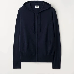 Soft goat  - Säljer min mörklblåa Soft Goat hoodie🤩Den har inte har kommit till användning därav priset! Hör av er för egna bilder💙