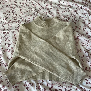 Stickad tröja - Jag säljer min stickade tröja från hm för 130kr stl xs☺️ 