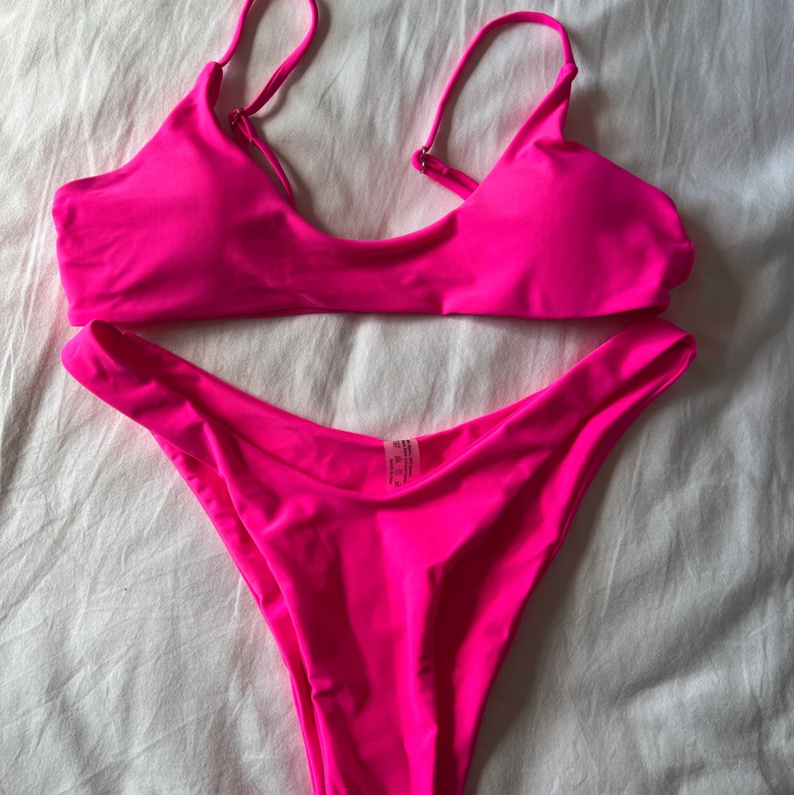 Shein Bikini i S med högmidjade trosor skrikrosa - 90