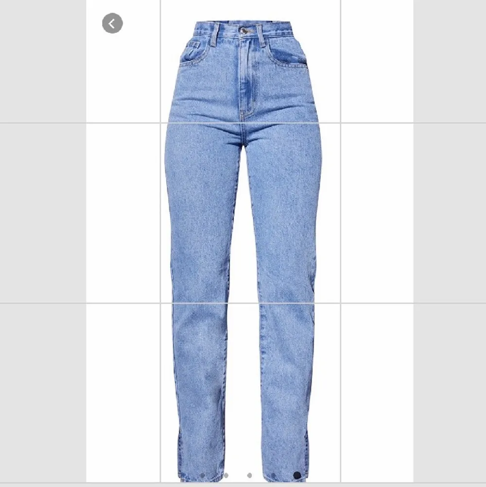 Säljer två oanvända jeans från PLT med prislapp och allt kvar. Om ni vill ha bild på hojta till . Jeans & Byxor.