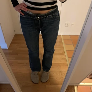 Levis 501 - Mörkblå 501or, mycket bra skick! 