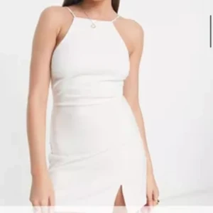 Klänning - Använd endast en gång🤍🤍