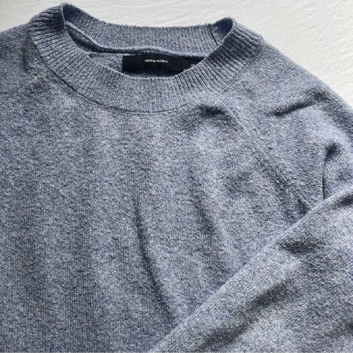 Stickad tröja blå - 90