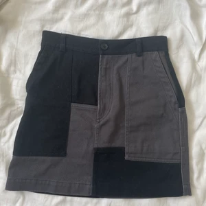 Kort kjol - Så snygg kjol från & other stories som tyvärr är för för liten. Storlek 34