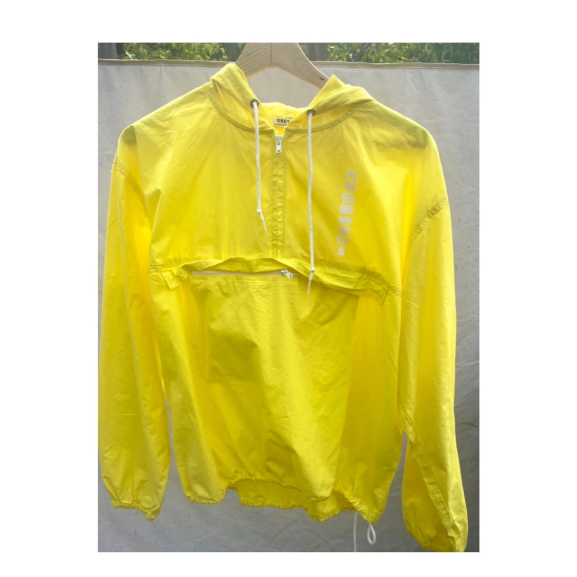 Obey vindjacka  strl M  - 90