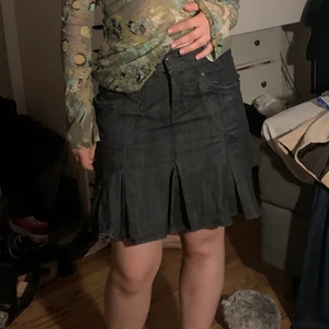 Jeanskjol - Skitsnygg jeanskjol