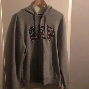 GAP Hoodie  - En Gap Hoddie i storlek XL 