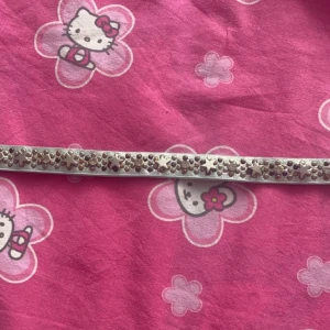 choker - turkos/silvrig choker med rhinestones och stjärnor