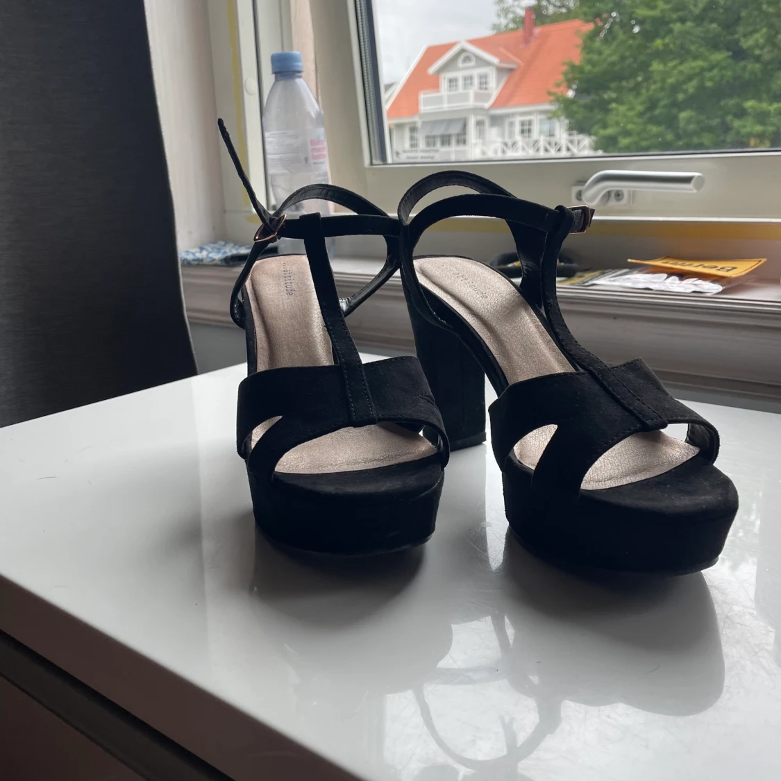 Svarta klackar i mocka - 90