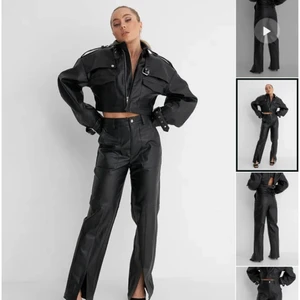 Angelica Blick X Nakd - Söker dessa byxor och denna jacka från Angelica Blicks kollektion med Nakd. Söker byxorna i storlek: 40-42 Och söker jackan i strl: 38-40 Skulle ni bara ett av dessa plagg som jag söker så skriv till mig, jag är intresserad av allt💓 #AngelicaBlick #Nakd