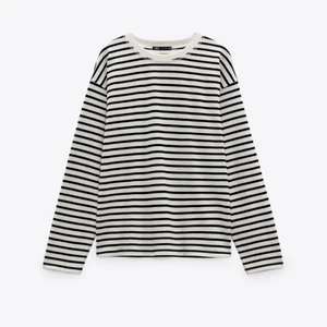 zara tröja  - jätte fin randig tröja, i nyskick❤️75+frakt nypris: 239