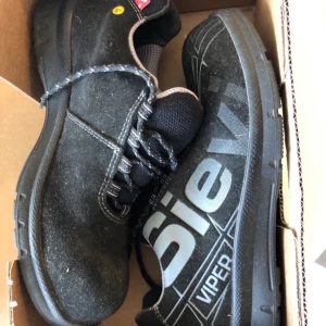 Sievi Viper 3 S3  - Helt oanvända sprillans arbetsskor som är för små för mig och kostar upp emot 2000kr nya. BVSA. Finns i Storvik men kan även köras till Gävle.