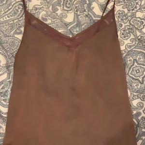 Linne - Säljer detta så fina linne, man ser mer hur färgen är på andra bilden💕