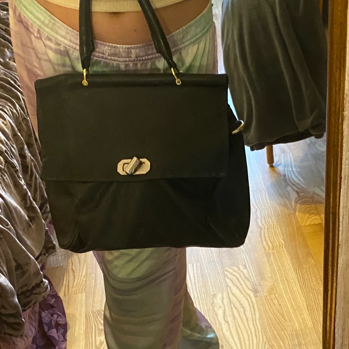 Snygg svart handväska  - 91