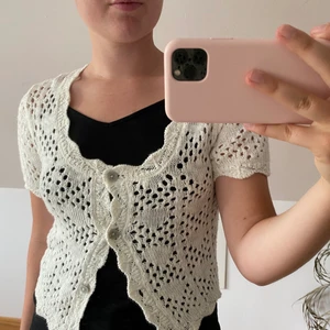 vit kofta - snygg kofta/topp från monki☺️☺️