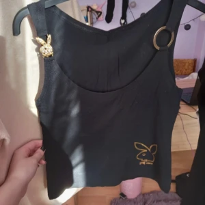 Playboy linne - Coolt y2k playboy linne! (Lånade bilder)