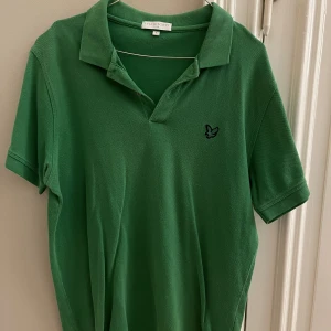Grön vintage  polotröja  - väldigt fint polotröja från Kyle&Scott! Nyskick 