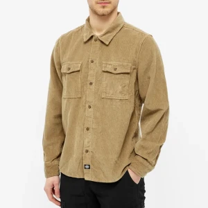 DICKIES FORT POLK CORDUROY SHIRT - Jag säljer den här dickies skjortan i manchester tyg som jag inte längre använder. Varan är i princip i nyskick och storleken är L. Nypris 700kr