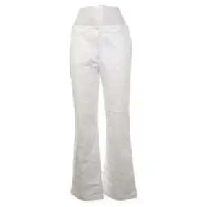Vita lågmidjade utsvängda byxor som jag säljer eftersom dom är för små för mig. Köptes på sellpy, inga defekter❤️ frakt tillkommer💞