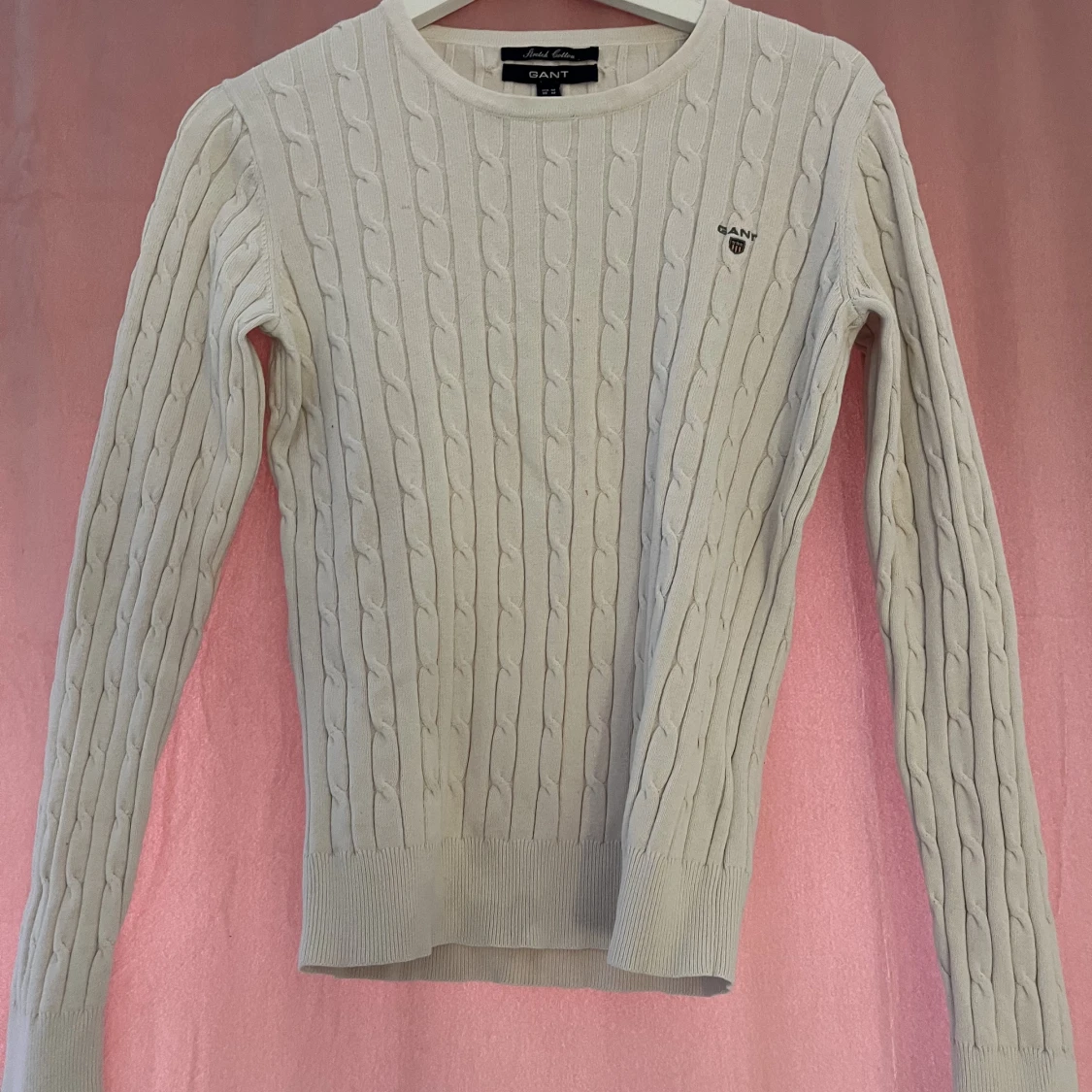 Kabeldtickad tröja från Gant 
