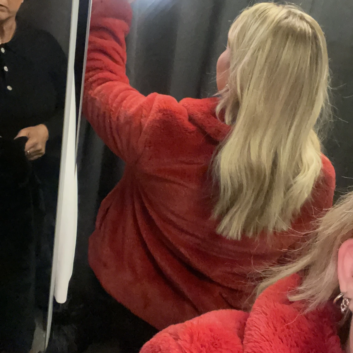 Röd Pälsjacka - 90