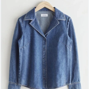 Blus - Blus ifrån Other stories, skriv för mer bilder💞