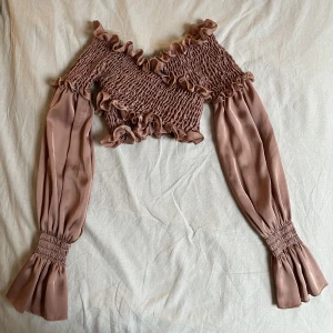 Fest topp  - Köparen betalar för frakten 