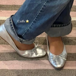 Ballerinaskor i silver - Helt nya och endast provade! Perfekta till våren 🤍 första bilden är lånad