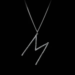 Nilsdotter halsband  - Säljer mitt Maria Nilsdotter Wonky Letter Large Necklace i bokstaven L. Nypris: 2795. Mitt pris: 1500.  