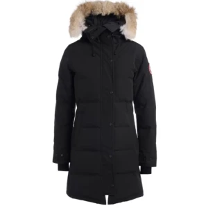 Canada goose jacka dam  - Säljer nu min canada gose jacka då jag inte använder den längre 