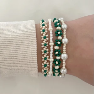 Ally, Elize, Fiona & Alice Armband - Säljer dessa handgjorda armbanden!! Kontakta på Instagram för att köpa: hn.smycken 💕💕Finns masssa mer smycken på Instagram!! (Fri frakt)