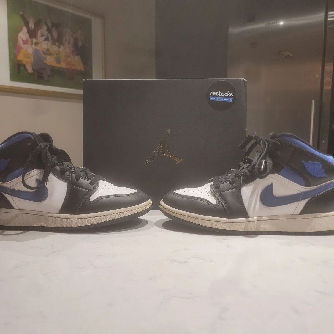 Jordan 1 mid white racer blue