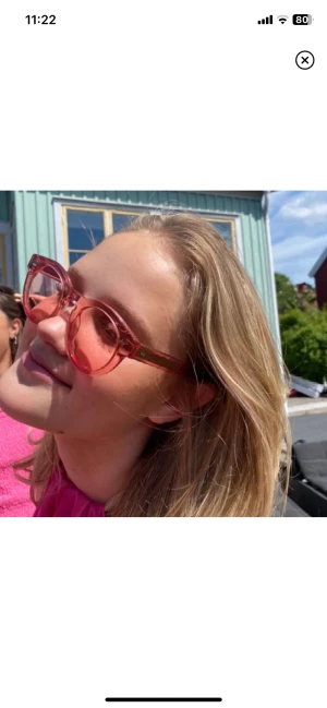 Chimi glasögon - Jättefina rosa solglasögon från chimi i modellen 003. Perfekta till sommaren!!! Använda en gång och precis som nya! Fodral kommer med!💕💞