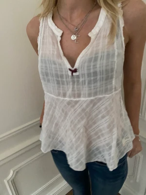 Odd molly blus! - Säljer min super söta Odd molly topp som är såååå fin till vardags! Säljer den då jag inte har så mycket användning till den, skriv om ni har några frågar!❤️