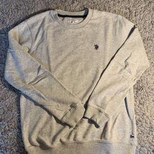 Ralph lauren  - Så snygg Ralph lauren tröja! Jötte bra skick!