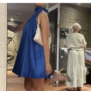 Zara klänning, sänkt pris - Lägger ut igen pga oseriös köpare, sänkt pris 200 kr  Strl 34