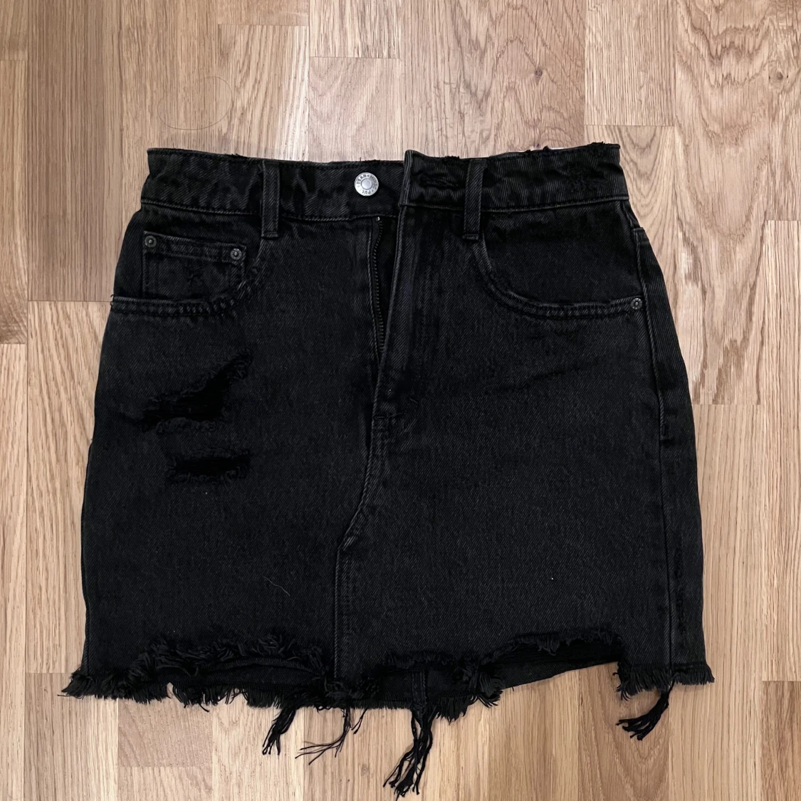 Jeanskjol Svart Ripped Denim Fransig Pull & Bear