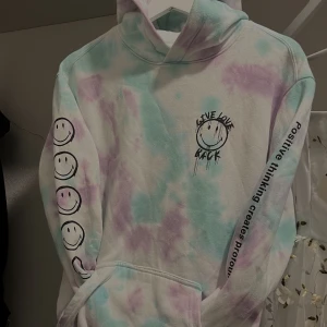 Hoddie - Hoddie i nyskick strl Xs men sitter som S/M